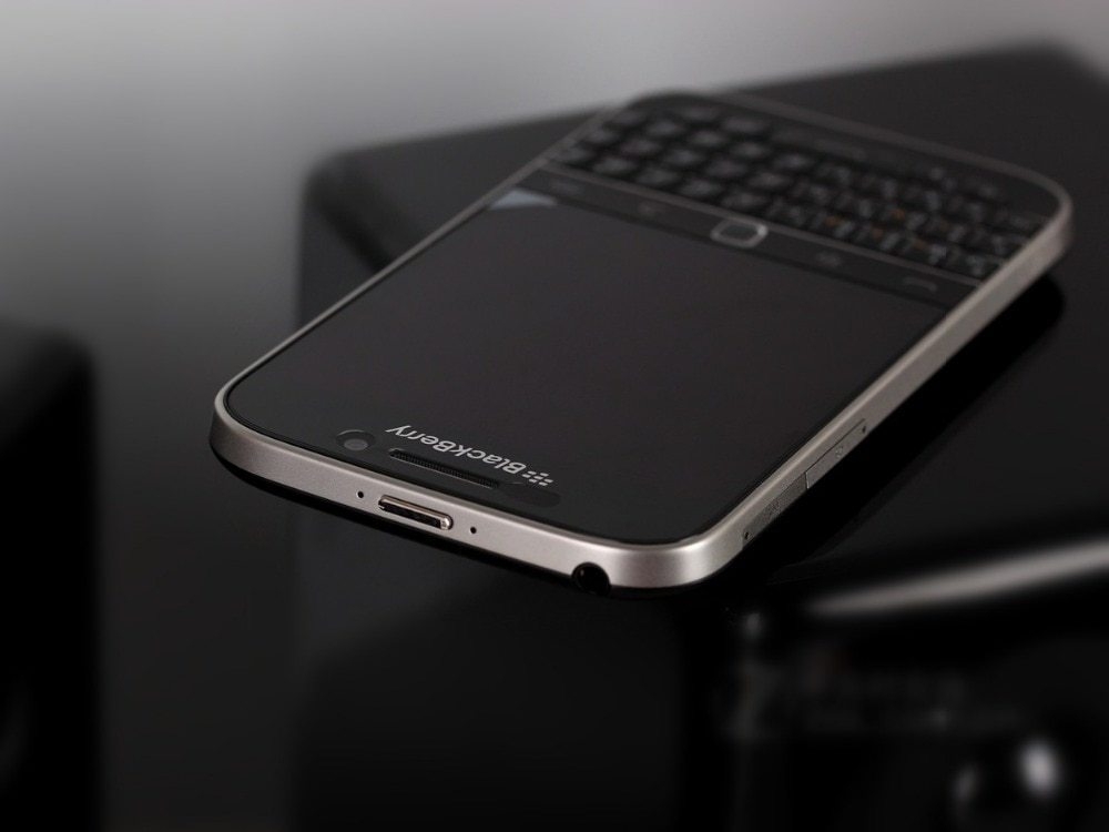 Blackberry Q20 Inch 16GB ROM 2GB RAM 4G LTE 8MP Dual Core WIFI  Refurbished phone black 3