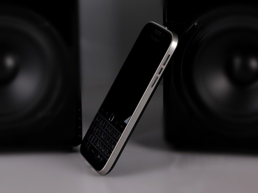 Blackberry Q20 Inch 16GB ROM 2GB RAM 4G LTE 8MP Dual Core WIFI  Refurbished phone black 5